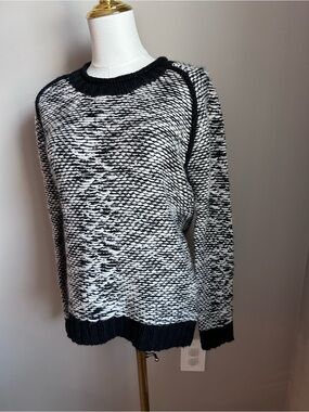 Wool blend m Black & White Marled knit winter Crewneck Sweater classic cozy